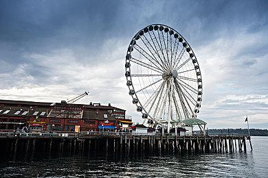 《赛博朋克2077》开发商不想用DLC淡化原版结局